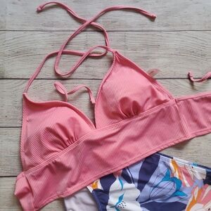 Ninety-Nine Ribbed Triangle Top